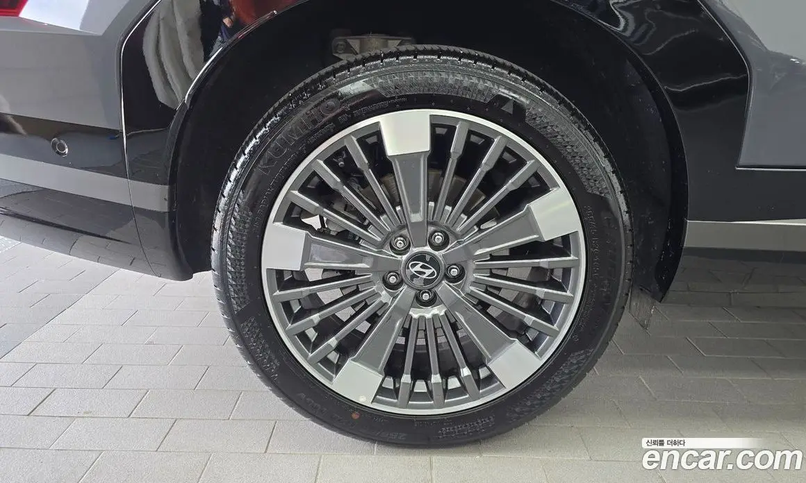 Hyundai Santa Fe 2025 1.6 автомат (гидро), фото 5