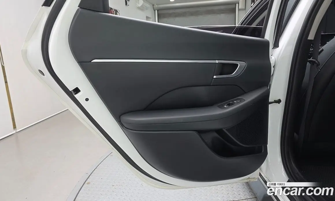 Hyundai Sonata 2019 2.0 автомат (гидро), фото 15