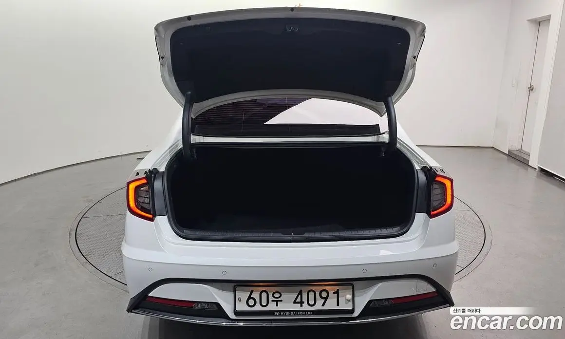 Hyundai Sonata 2019 2.0 автомат (гидро), фото 30