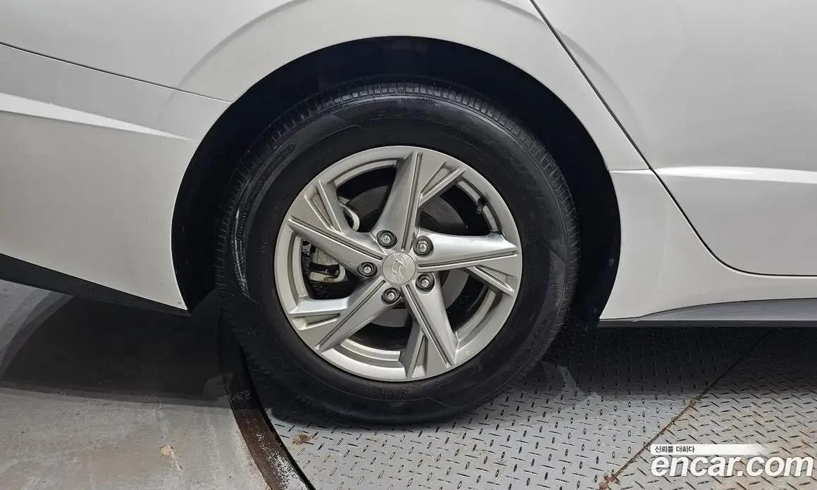 Hyundai Sonata 2019 2.0 автомат (гидро), фото 5