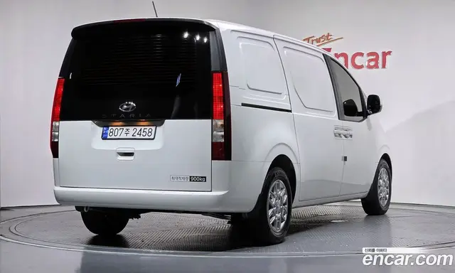 Hyundai Staria 2023 2.2 автомат (гидро), миниатюра 2