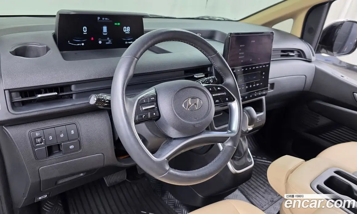 Hyundai Staria 2023 2.2 автомат (гидро), фото 14