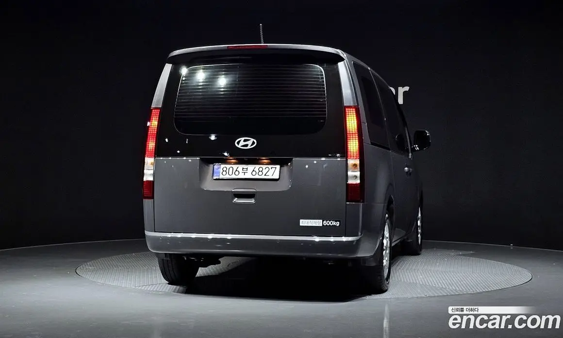 Hyundai Staria 2025 3.5 автомат (гидро), фото 4
