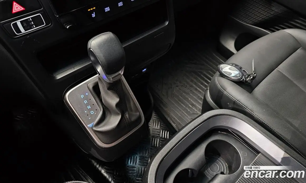 Hyundai Staria 2025 3.5 автомат (гидро), фото 9