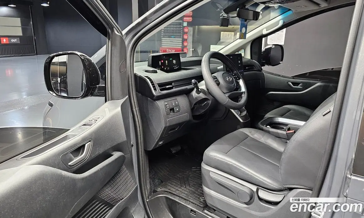 Hyundai Staria 2025 3.5 автомат (гидро), фото 10