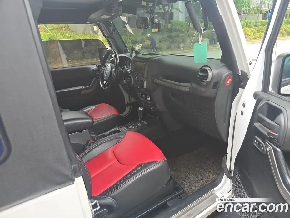 Jeep Wrangler 2014 3.6 автомат (гидро), фото 7
