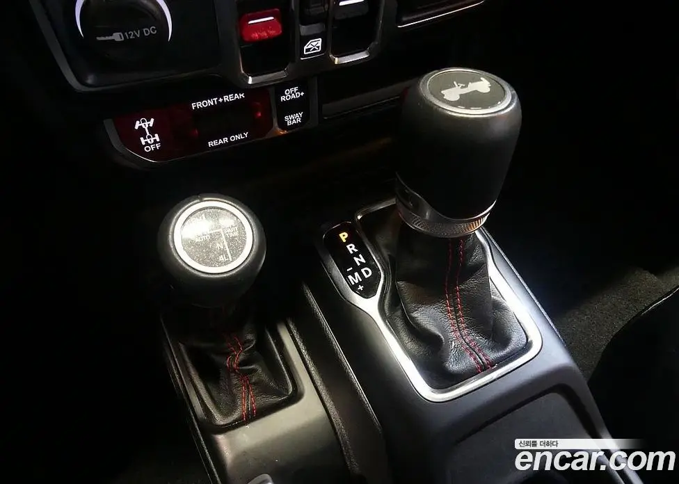 Jeep Wrangler 2023 2.0 автомат (гидро), фото 9