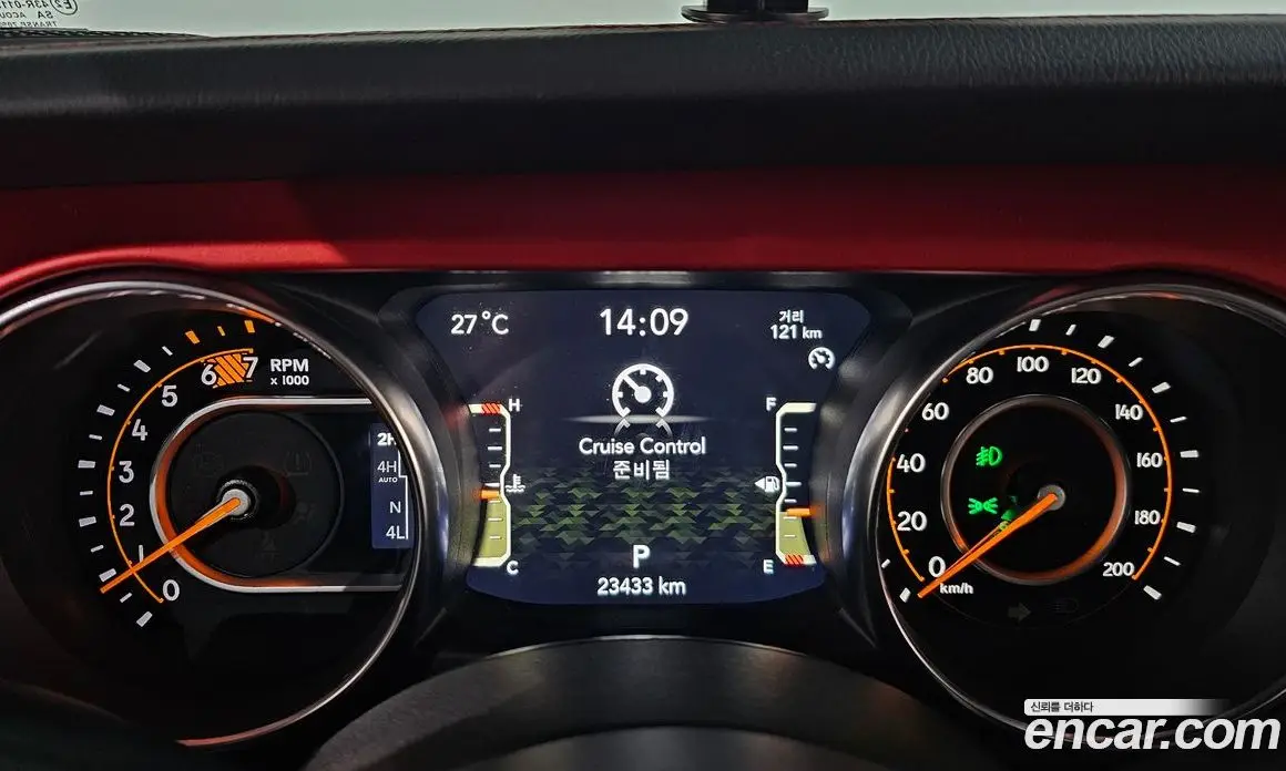 Jeep Wrangler 2023 2.0 автомат (гидро), фото 11