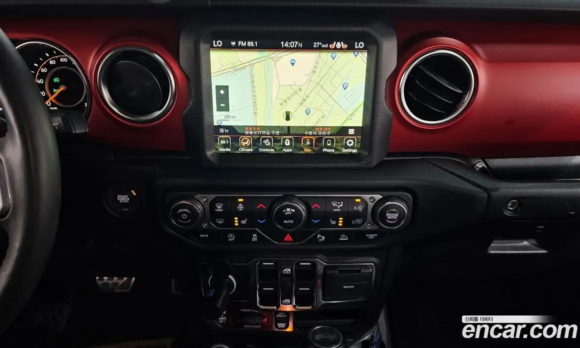Jeep Wrangler 2023 2.0 автомат (гидро), фото 18