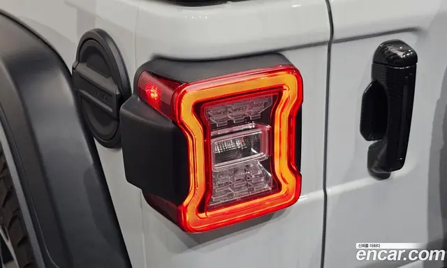Jeep Wrangler 2023 2.0 автомат (гидро), миниатюра 9