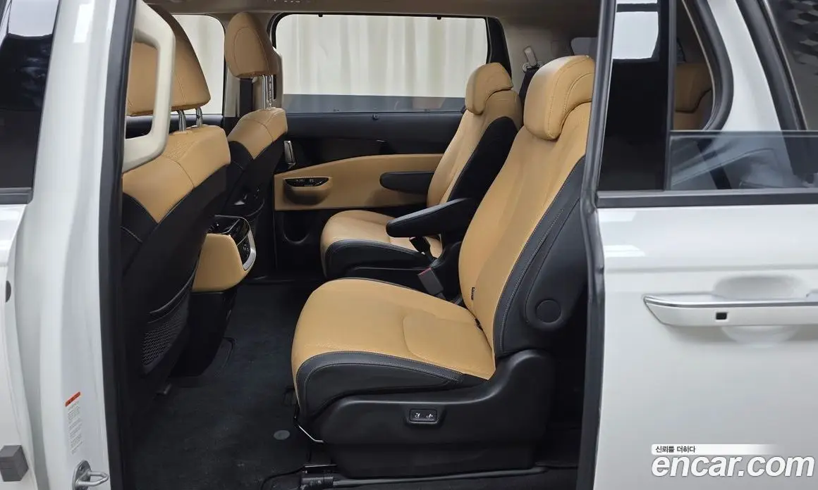 Kia Carnival 2022 2.2 автомат (гидро), фото 18
