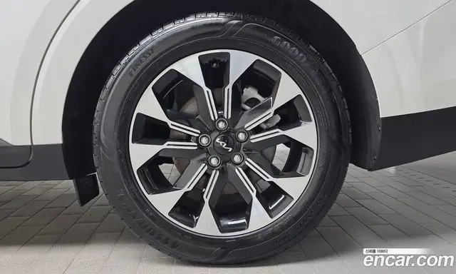 Kia Carnival 2022 2.2 автомат (гидро), миниатюра 7