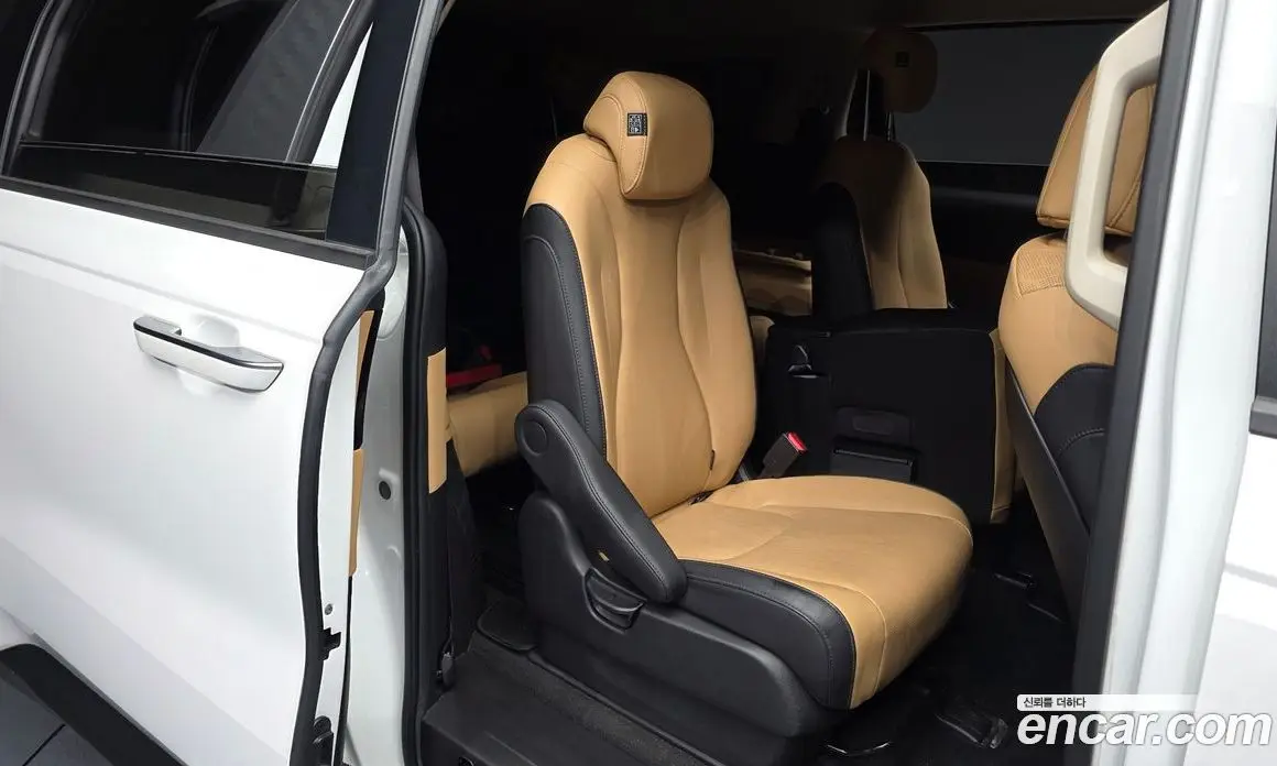 Kia Carnival 2023 2.2 автомат (гидро), фото 12