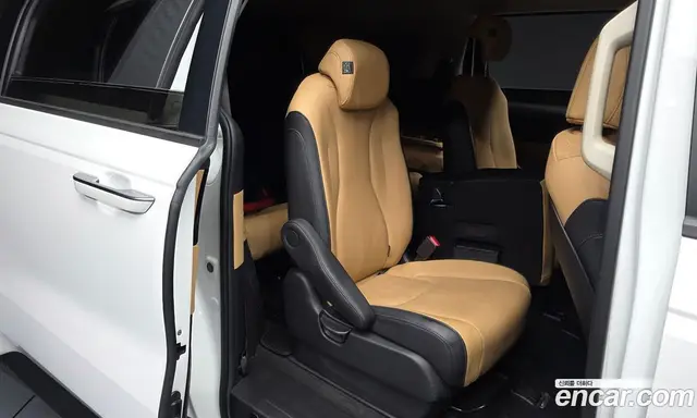 Kia Carnival 2023 2.2 автомат (гидро), миниатюра 12
