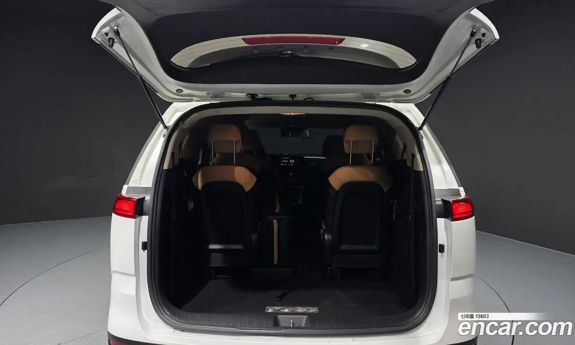 Kia Carnival 2023 2.2 автомат (гидро), фото 20