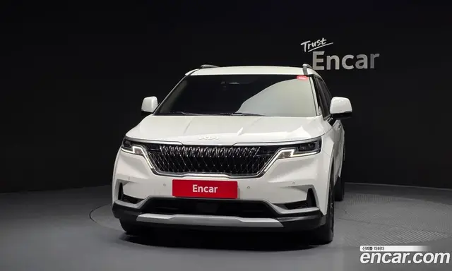 Kia Carnival 2023 2.2 автомат (гидро), миниатюра 3