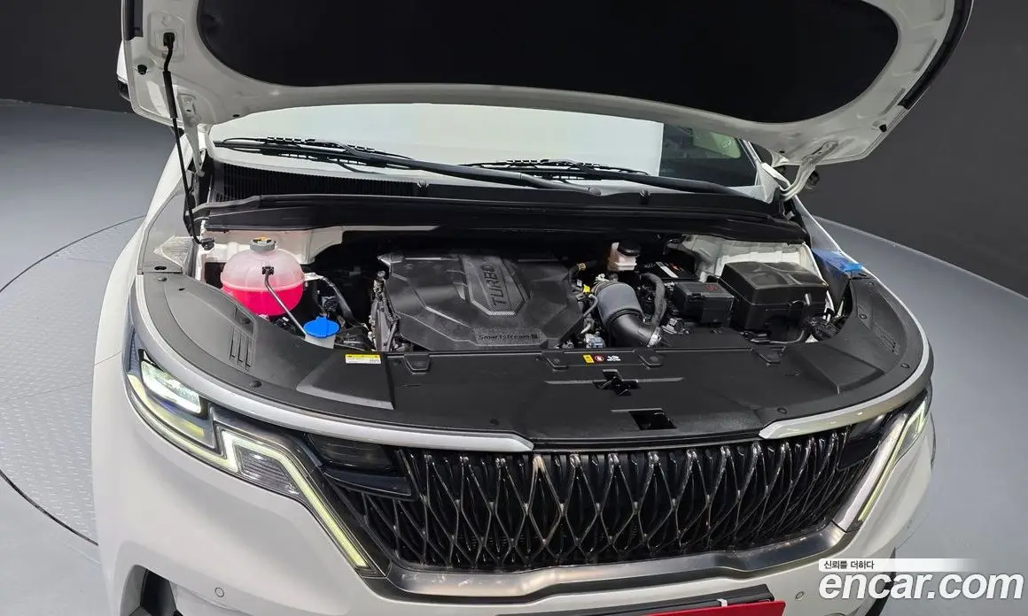 Kia Carnival 2023 2.2 автомат (гидро), фото 6