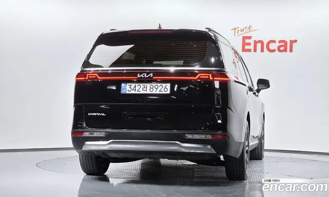 Kia Carnival 2023 2.2 автомат (гидро), миниатюра 3