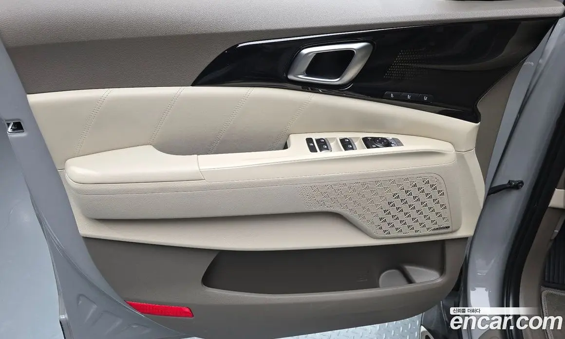 Kia Carnival 2024 1.6 автомат (гидро), фото 14