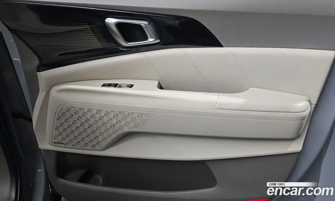 Kia Carnival 2024 1.6 автомат (гидро), фото 15