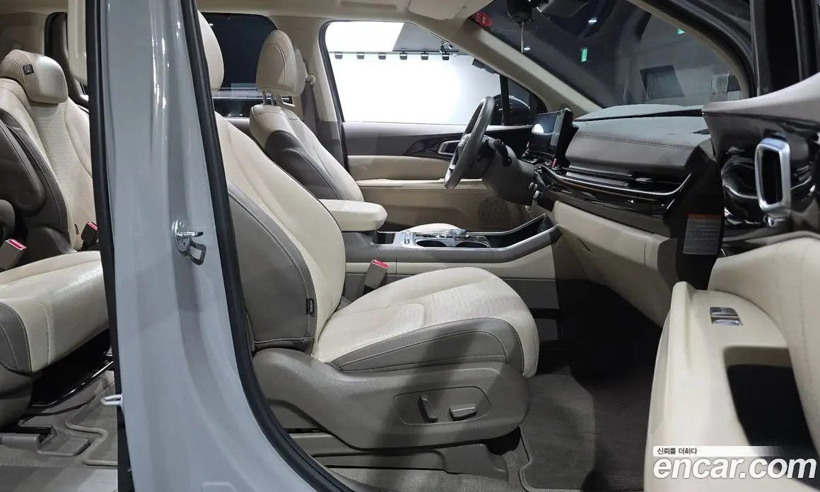 Kia Carnival 2024 1.6 автомат (гидро), фото 16