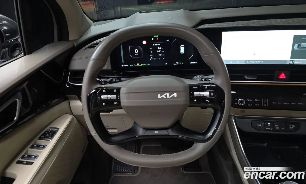 Kia Carnival 2024 1.6 автомат (гидро), фото 19