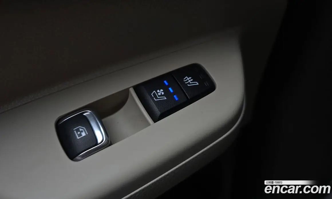 Kia Carnival 2024 1.6 автомат (гидро), фото 28
