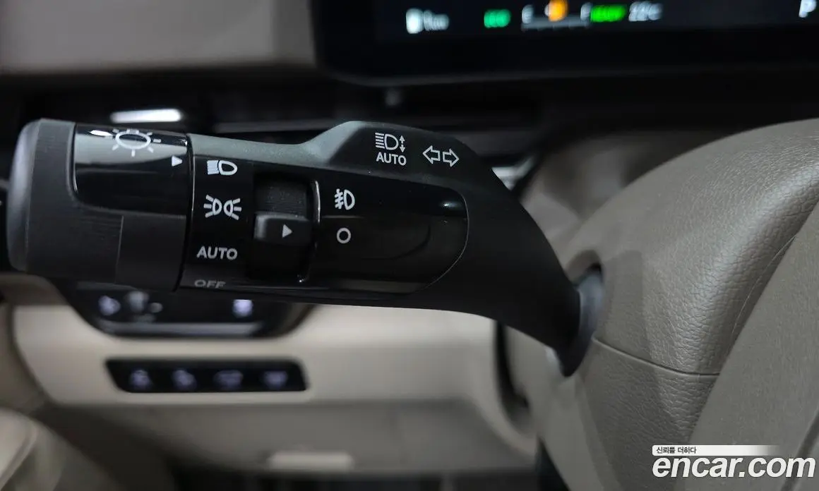 Kia Carnival 2024 1.6 автомат (гидро), фото 29