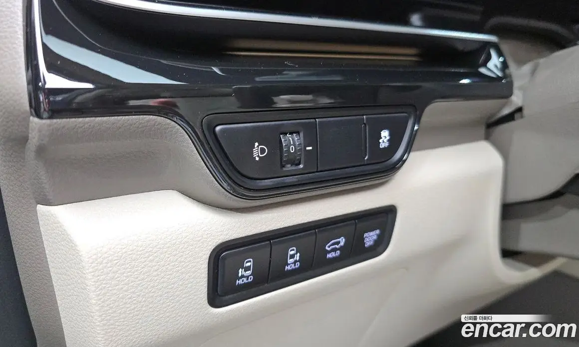 Kia Carnival 2024 1.6 автомат (гидро), фото 35