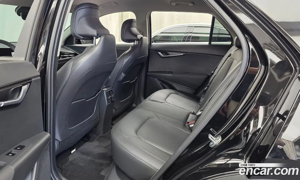 Kia Niro 2023 0.2 автомат (гидро), фото 15
