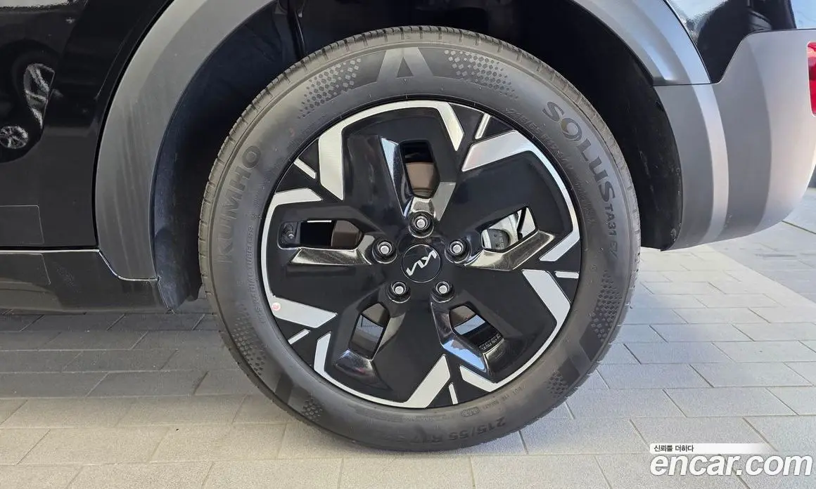 Kia Niro 2023 0.2 автомат (гидро), фото 6