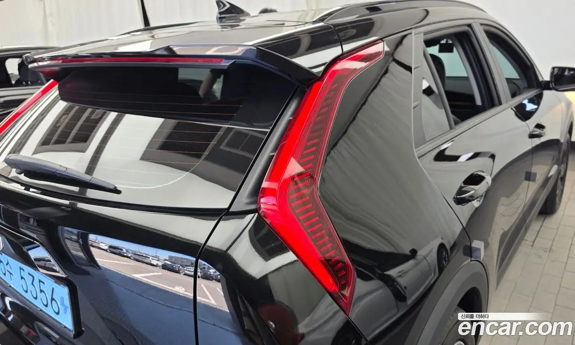 Kia Niro 2023 0.2 автомат (гидро), фото 8