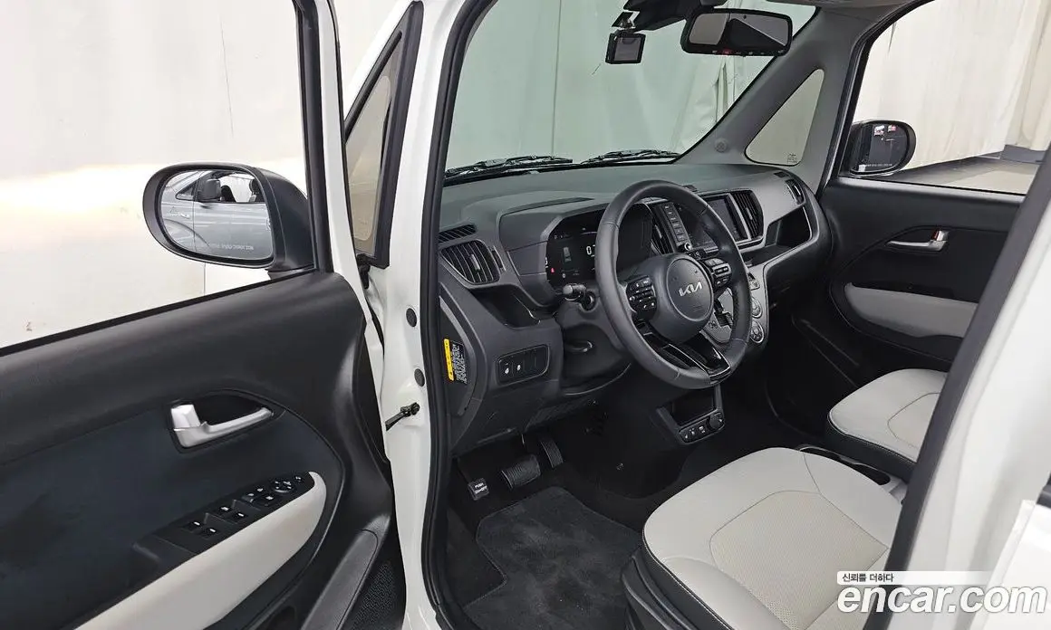 Kia Ray 2023 1.0 автомат (гидро), фото 12