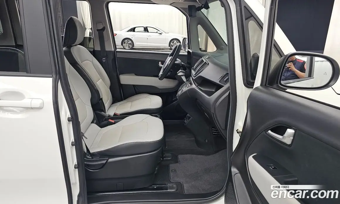 Kia Ray 2023 1.0 автомат (гидро), фото 16