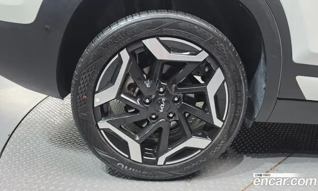 Kia Seltos 2023 2.0 автомат (гидро), миниатюра 5