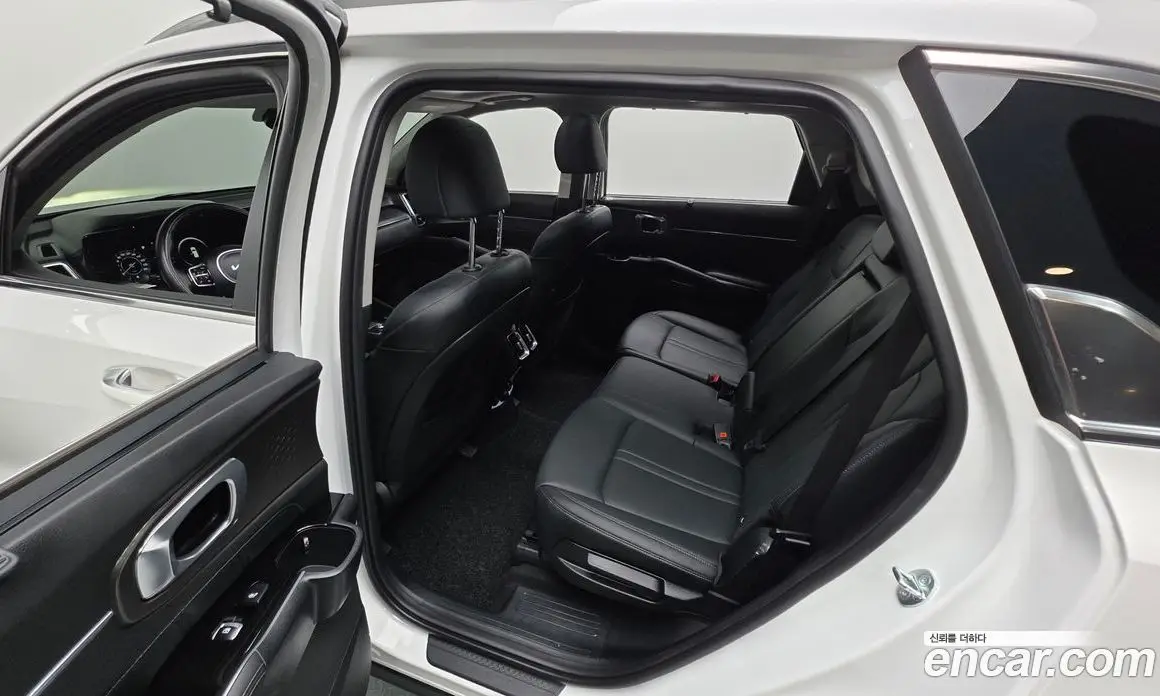 Kia Sorento 2023 2.5 автомат (гидро), фото 16