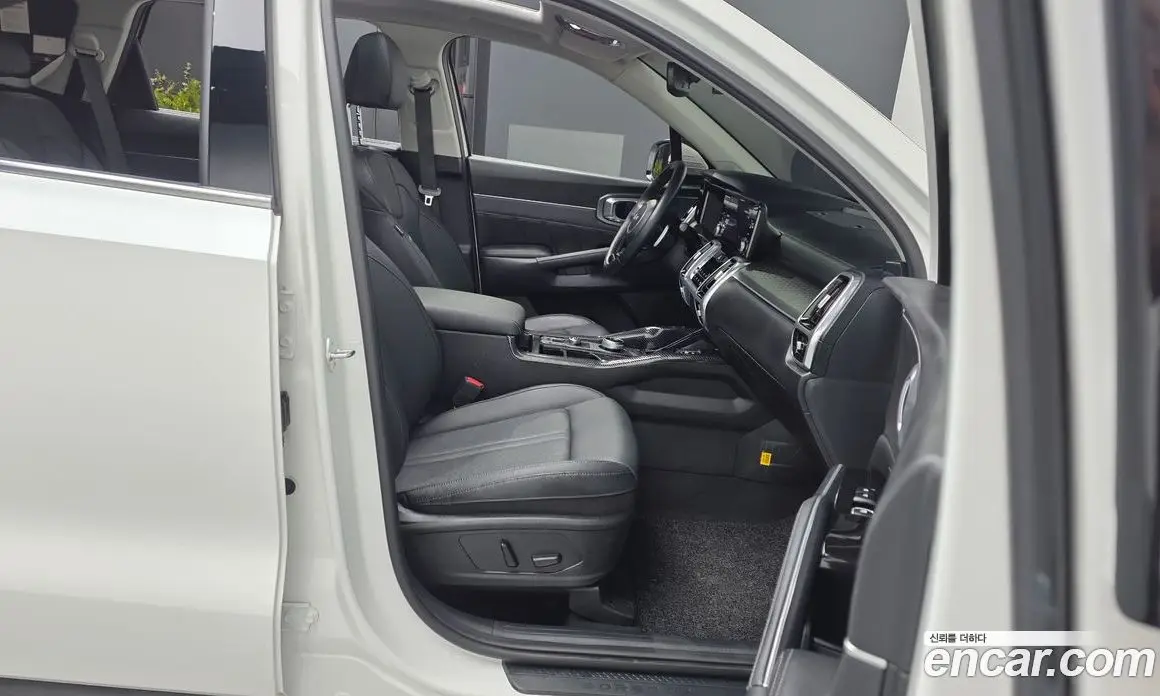 Kia Sorento 2023 2.5 автомат (гидро), фото 17