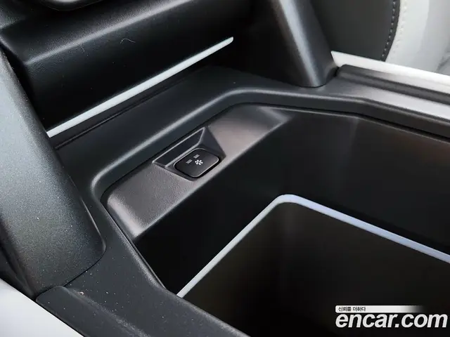 Land Rover Defender 2025 3.0 автомат (гидро), миниатюра 12