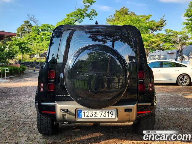 Land Rover Defender 2025 3.0 автомат (гидро), миниатюра 5 Land Rover Defender 2025 3.0 автомат (гидро), миниатюра 5