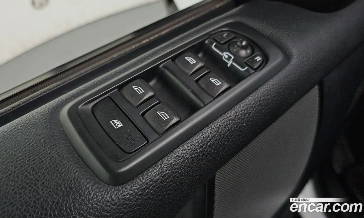 Land Rover Discovery 2014 3.0 автомат (гидро), фото 16