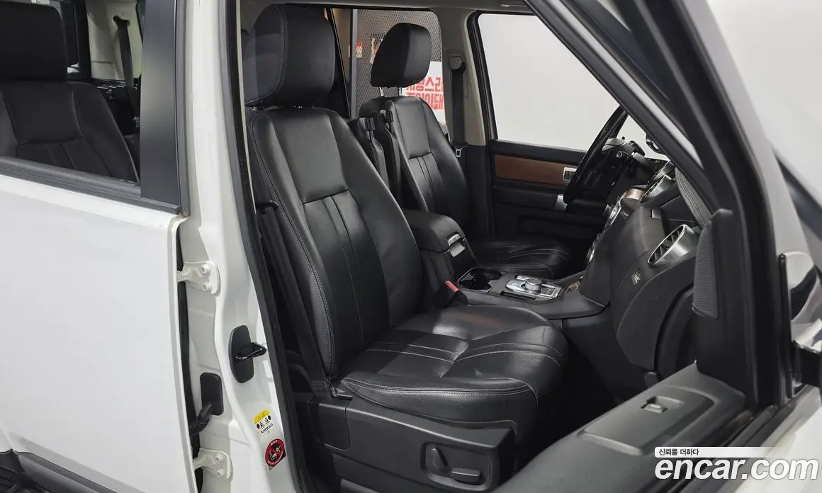 Land Rover Discovery 2016 3.0 автомат (гидро), фото 12