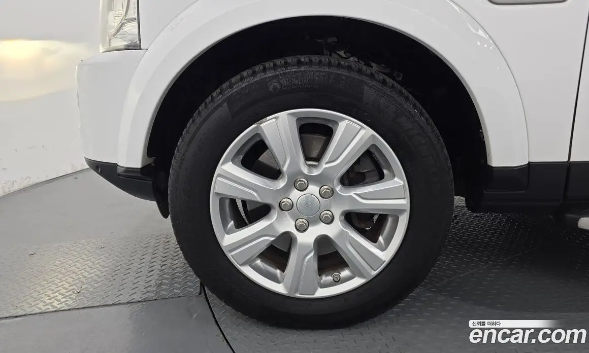 Land Rover Discovery 2016 3.0 автомат (гидро), фото 5