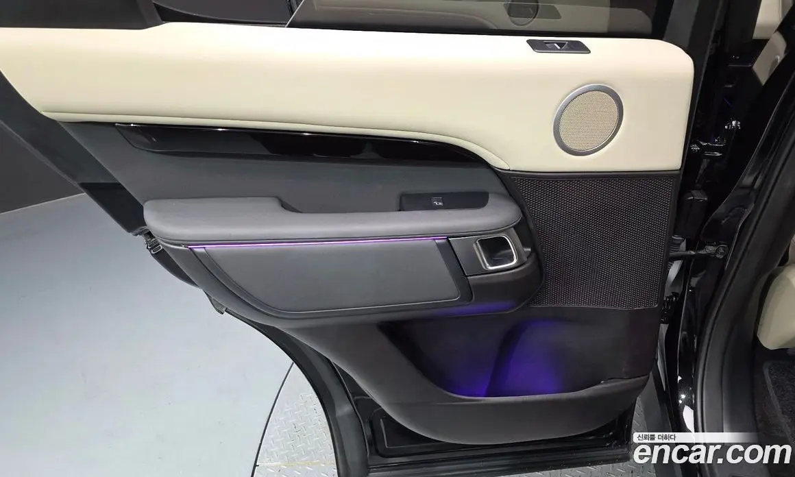 Land Rover Discovery 2019 3.0 автомат (гидро), фото 15