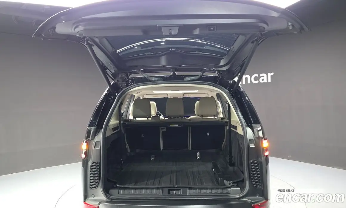 Land Rover Discovery 2019 3.0 автомат (гидро), фото 25