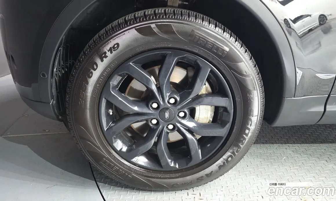 Land Rover Discovery 2019 3.0 автомат (гидро), фото 5