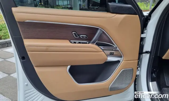 Land Rover Range Rover 2023 4.4 автомат (гидро), миниатюра 6