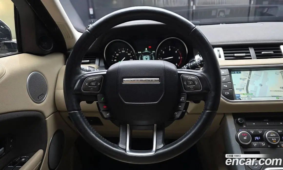 Land Rover Range Rover Evoque 2016 2.0 автомат (гидро), фото 13
