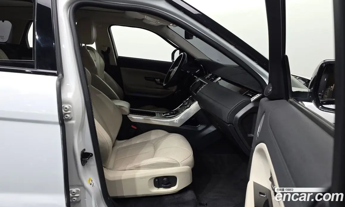 Land Rover Range Rover Evoque 2016 2.0 автомат (гидро), фото 11