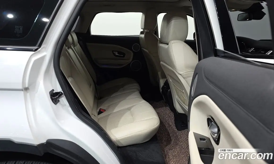 Land Rover Range Rover Evoque 2016 2.0 автомат (гидро), фото 12