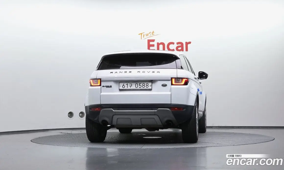 Land Rover Range Rover Evoque 2016 2.0 автомат (гидро), фото 4